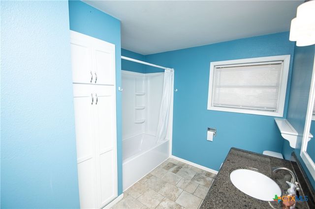 701 Gardenia Lane, Victoria, TX 77904