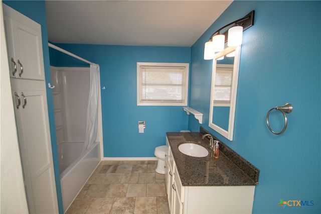 701 Gardenia Lane, Victoria, TX 77904