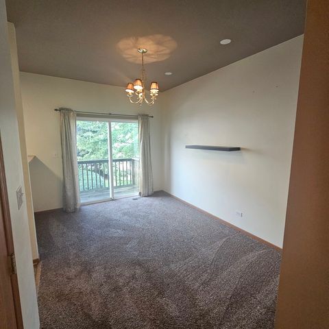 1105 Village Center Parkway 1, Aurora, IL 60506
