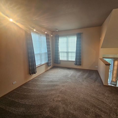 1105 Village Center Parkway 1, Aurora, IL 60506