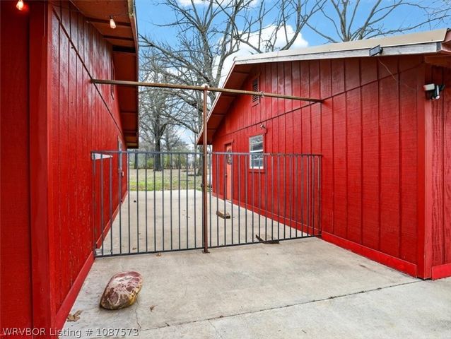 19345 State Highway 83, Howe, OK 74940