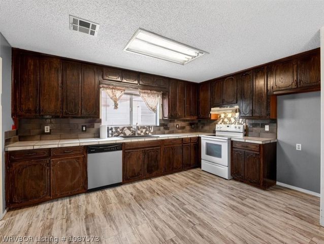 19345 State Highway 83, Howe, OK 74940