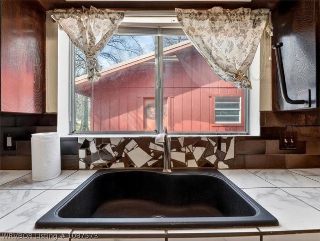 19345 State Highway 83, Howe, OK 74940