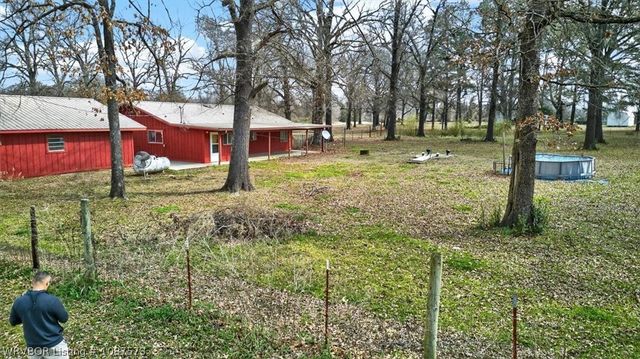 19345 State Highway 83, Howe, OK 74940