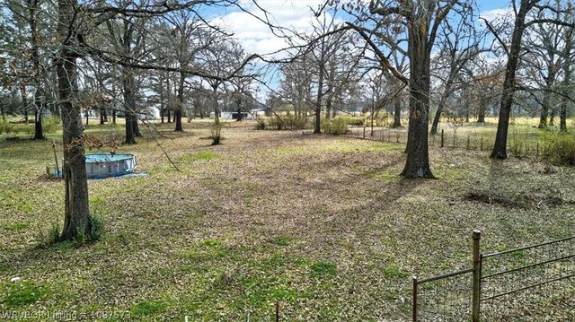 19345 State Highway 83, Howe, OK 74940
