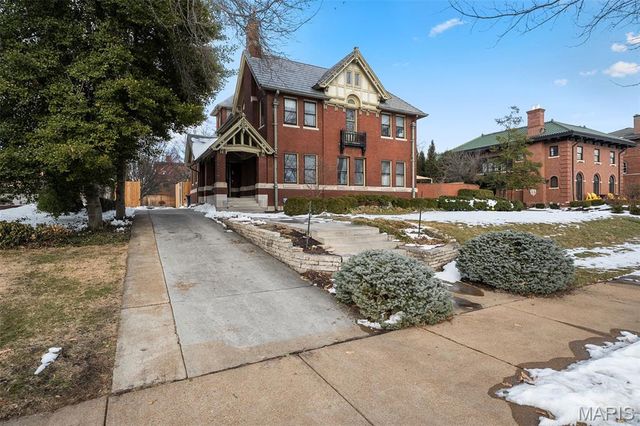 5257 Lindell Boulevard, St Louis, MO 63108