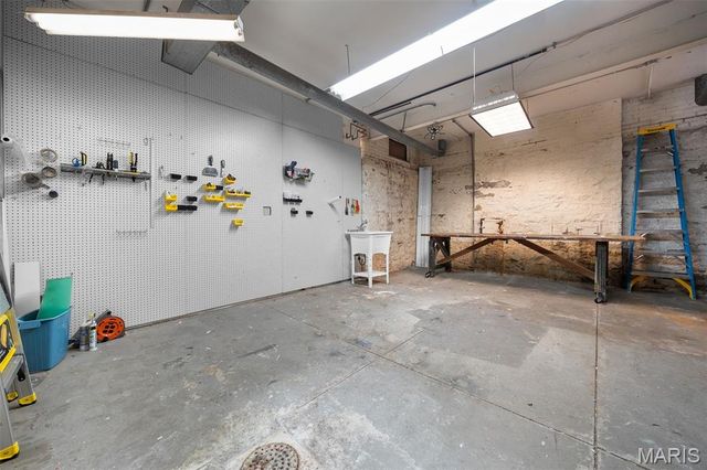 5257 Lindell Boulevard, St Louis, MO 63108