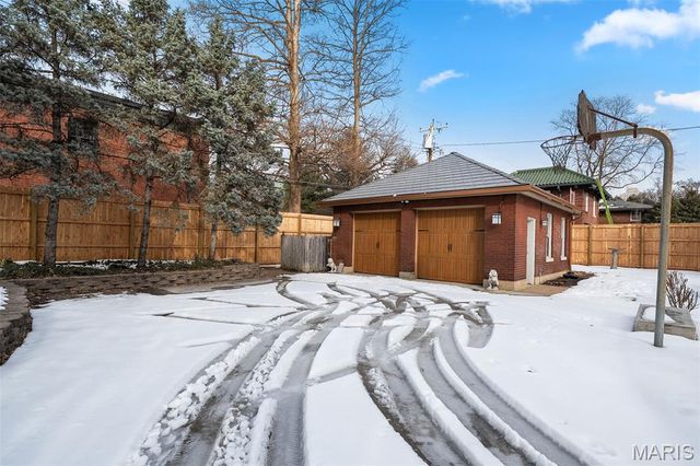 5257 Lindell Boulevard, St Louis, MO 63108