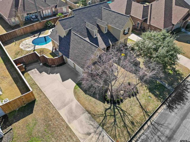 2305 Woodlands Dr., Tyler, TX 75703