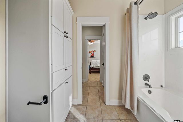 2305 Woodlands Dr., Tyler, TX 75703