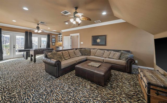2305 Woodlands Dr., Tyler, TX 75703