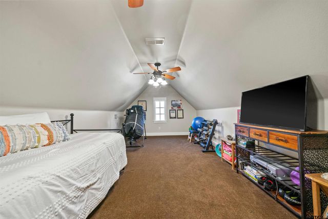 2305 Woodlands Dr., Tyler, TX 75703