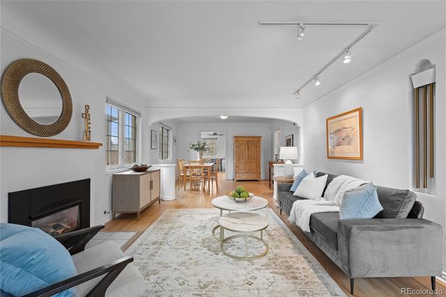 1121 Hudson Street, Denver, CO 80220