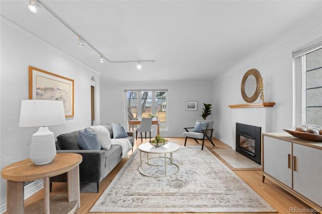 1121 Hudson Street, Denver, CO 80220