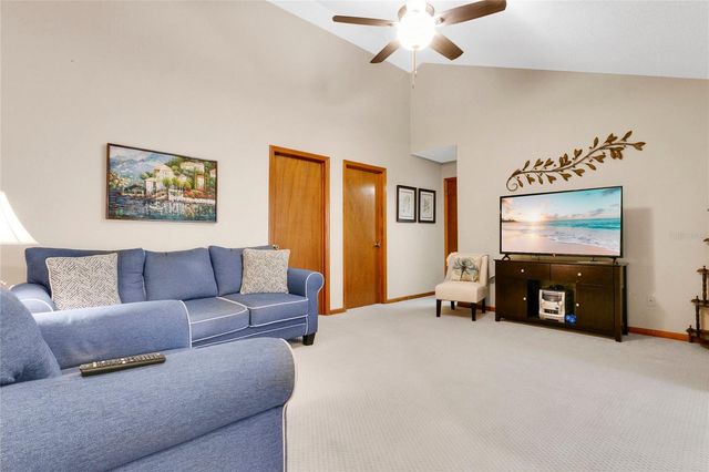 5458 AEOLUS WAY, Orlando, FL 32808