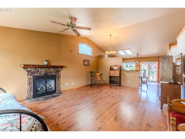 481 Se 43RD Cir, Troutdale, OR 97060