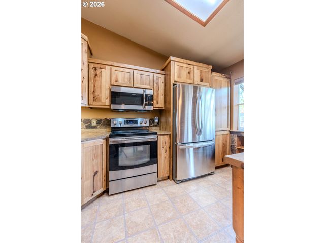 481 Se 43RD Cir, Troutdale, OR 97060