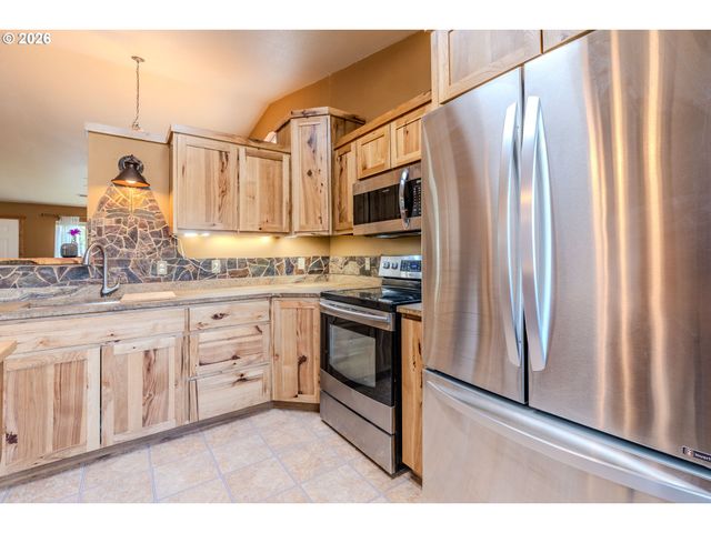 481 Se 43RD Cir, Troutdale, OR 97060