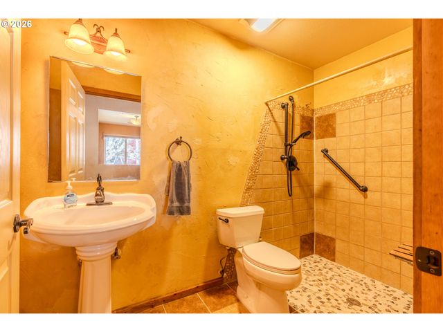 481 Se 43RD Cir, Troutdale, OR 97060