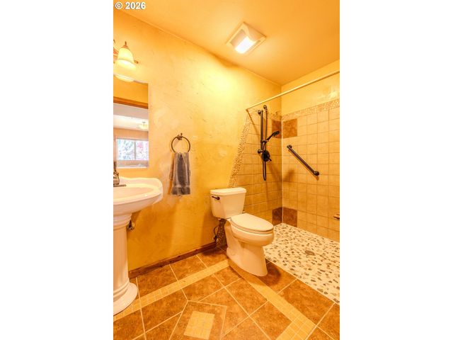 481 Se 43RD Cir, Troutdale, OR 97060