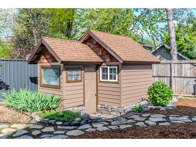 481 Se 43RD Cir, Troutdale, OR 97060