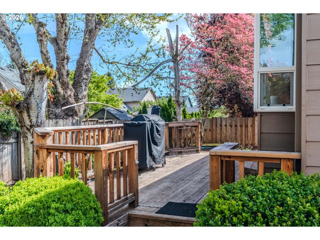 481 Se 43RD Cir, Troutdale, OR 97060