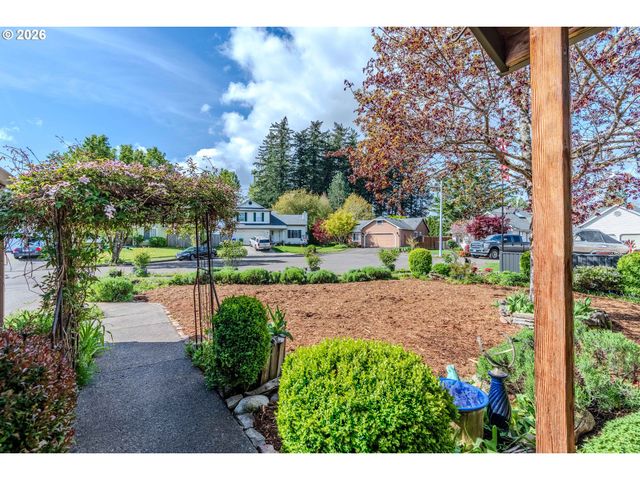 481 Se 43RD Cir, Troutdale, OR 97060