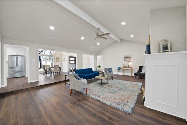 2814 Marquis Circle E, Arlington, TX 76016