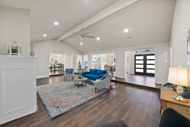 2814 Marquis Circle E, Arlington, TX 76016