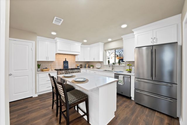 2814 Marquis Circle E, Arlington, TX 76016