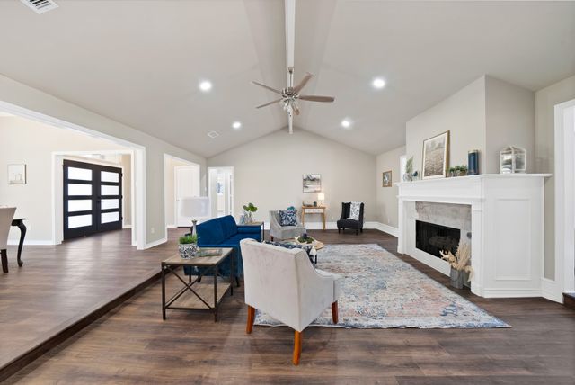 2814 Marquis Circle E, Arlington, TX 76016