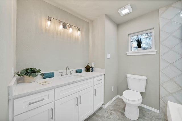 2814 Marquis Circle E, Arlington, TX 76016