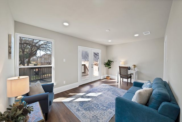 2814 Marquis Circle E, Arlington, TX 76016