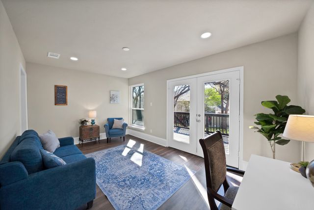 2814 Marquis Circle E, Arlington, TX 76016