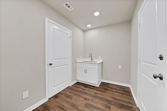 2814 Marquis Circle E, Arlington, TX 76016