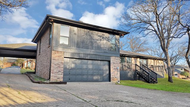 2814 Marquis Circle E, Arlington, TX 76016