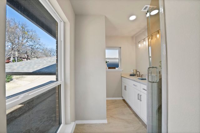 2814 Marquis Circle E, Arlington, TX 76016