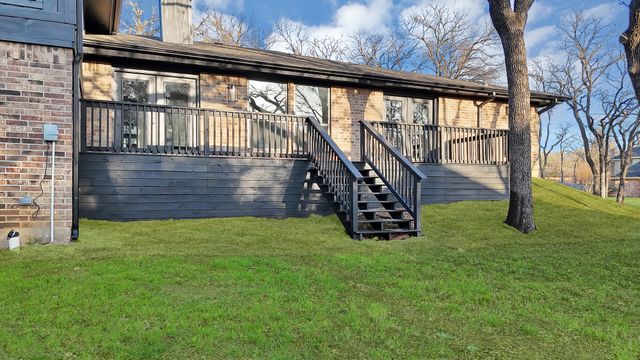 2814 Marquis Circle E, Arlington, TX 76016