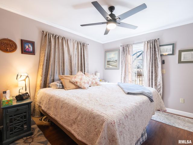 820 W SHENANDOAH Drive, Peoria, IL 61614