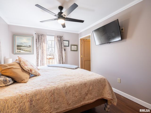 820 W SHENANDOAH Drive, Peoria, IL 61614