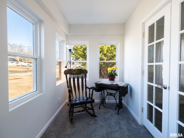 820 W SHENANDOAH Drive, Peoria, IL 61614