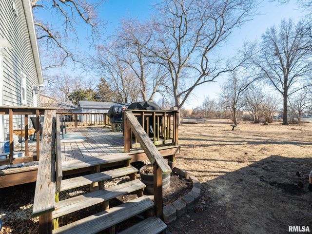 820 W SHENANDOAH Drive, Peoria, IL 61614