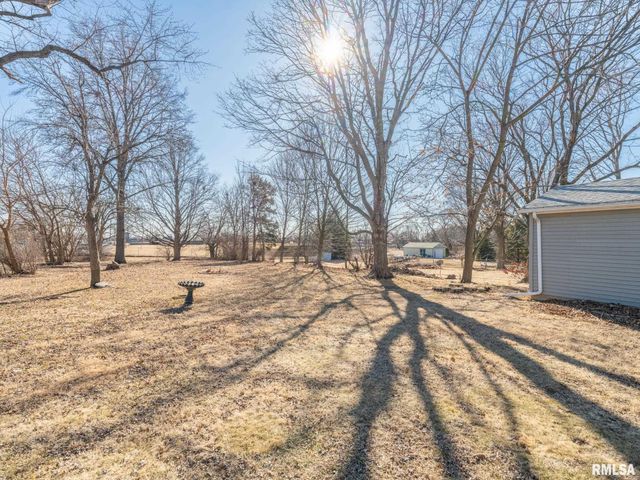 820 W SHENANDOAH Drive, Peoria, IL 61614