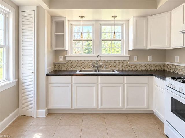 3605 Victoria BLVD, Hampton, VA 23661