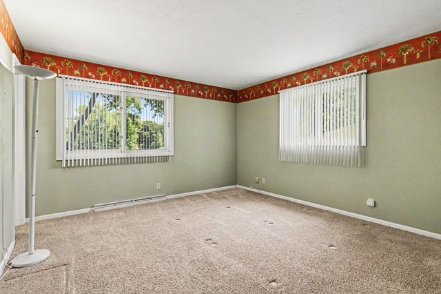 58418 Hilly Lane, Elkhart, IN 46517