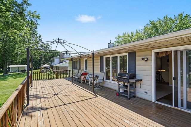 58418 Hilly Lane, Elkhart, IN 46517