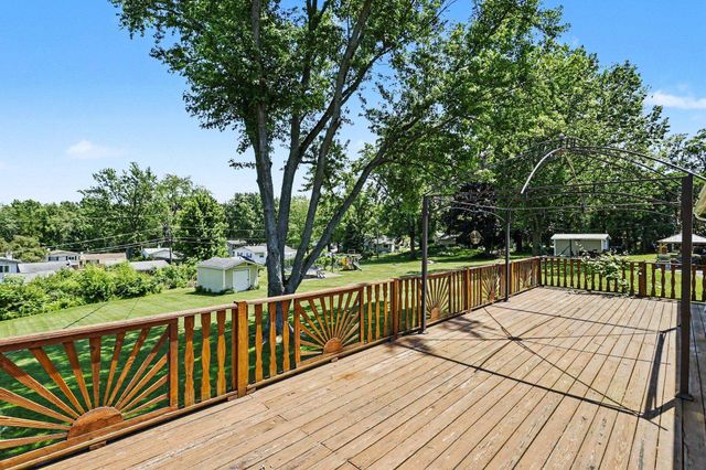 58418 Hilly Lane, Elkhart, IN 46517