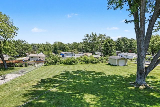 58418 Hilly Lane, Elkhart, IN 46517