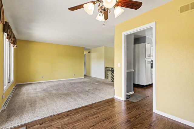 58418 Hilly Lane, Elkhart, IN 46517