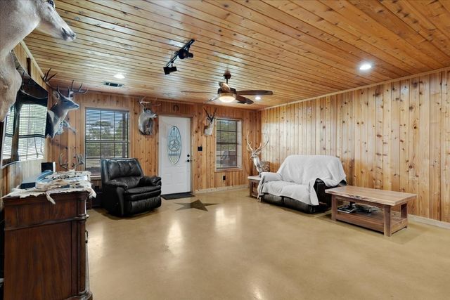 2898 County Road 4720, Leonard, TX 75452